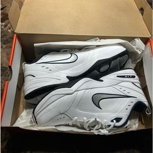 Mike Menβs NIKE AIR MONARCH IV (4E) RUNNING SHOES